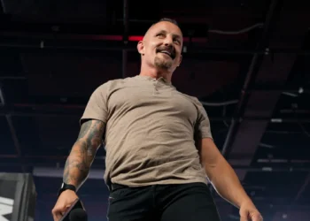 Bobby Fish hace su debut en IMPACT Wrestling en Victory Road 2022