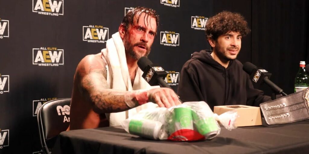 CM Punk afirma que AEW también lo contrató como "consultor de Tony Khan"