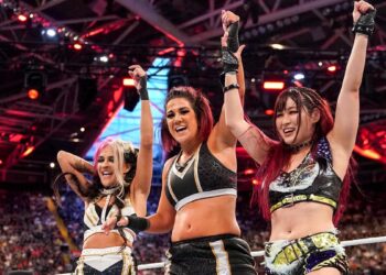Bayley sobre IYO SKY y Dakota Kai: "Todo esto es nuevo para ellas porque no están acostumbradas a la vida en carretera"