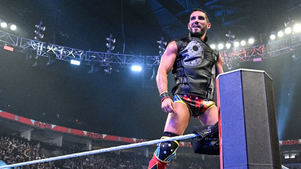 Johnny Gargano obtiene la victoria en su regreso a los cuadriláteros en WWE RAW