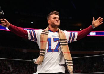 MJF sale en defensa de los jóvenes luchadores que reciben críticas de los más veteranos