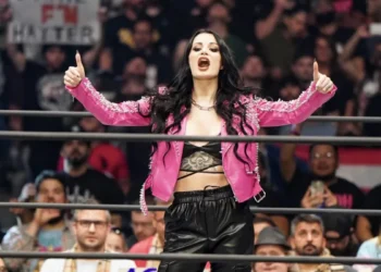 Superestrellas de WWE reaccionan al debut de Saraya en AEW Dynamite