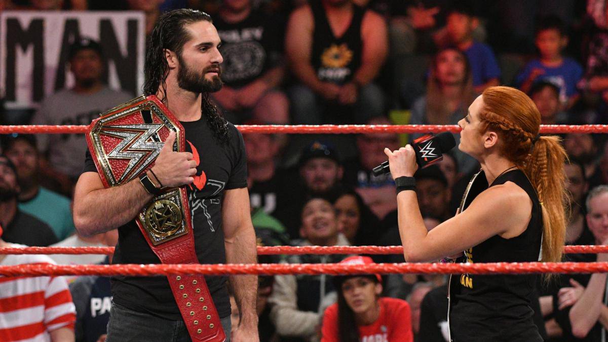 WWE Angola - Seth Rollins anuncia que ele e Becky Lynch se