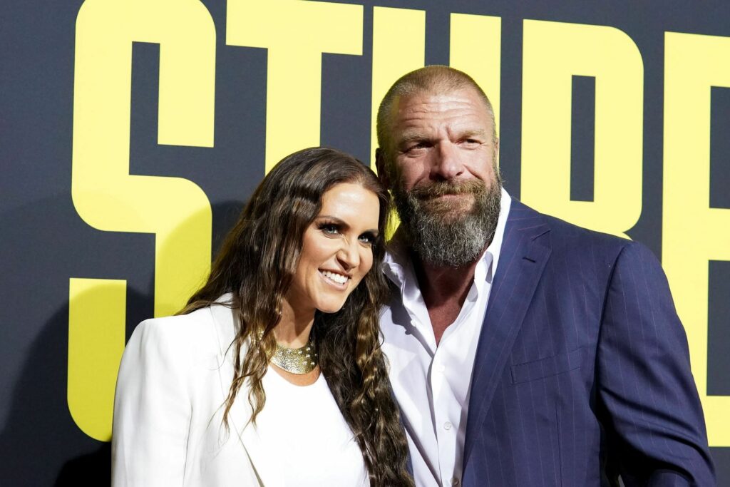 WWE revela los nuevos salarios de Triple H, Stephanie McMahon y Nick Khan