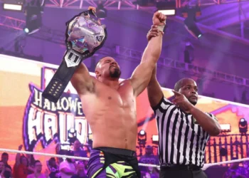 Bron Breakker retiene el Campeonato de NXT en Halloween Havoc 2022