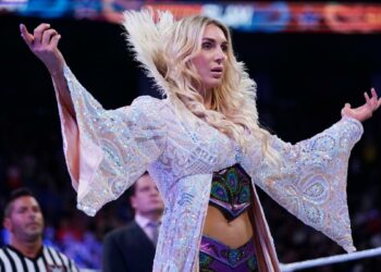 Charlotte Flair estaría apartada de televisión por problemas personales