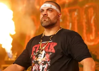 Eddie Kingston renovó por cuatro años más con AEW