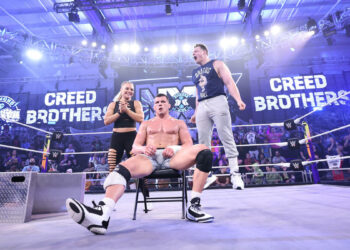 Julius Creed consigue la victoria en un 'Ambulance Match' en NXT Halloween Havoc