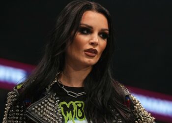 Saraya habla sobre sus problemas con el alcohol y las drogas