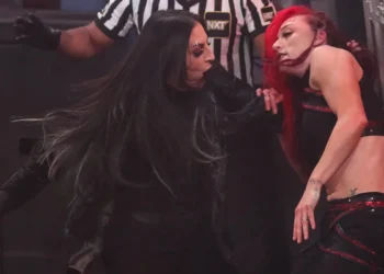 Sonya Deville vuelve a NXT atacando a Alba Fyre junto a Toxic Attraction