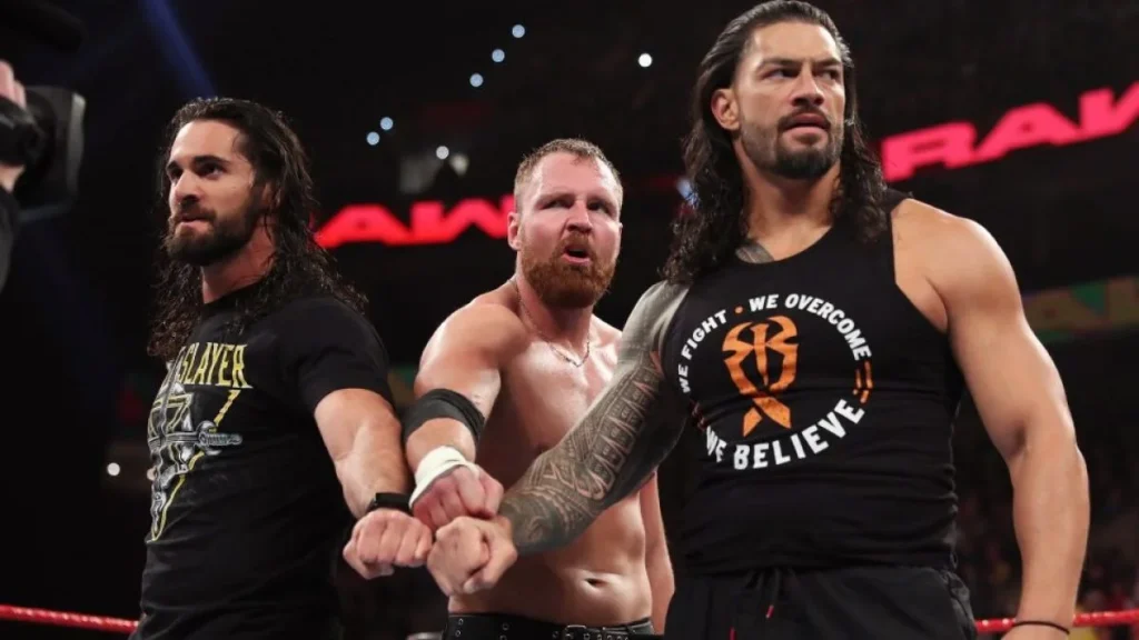 Seth Rollins recrea la pose de The Shield con otras dos superestrellas de WWE