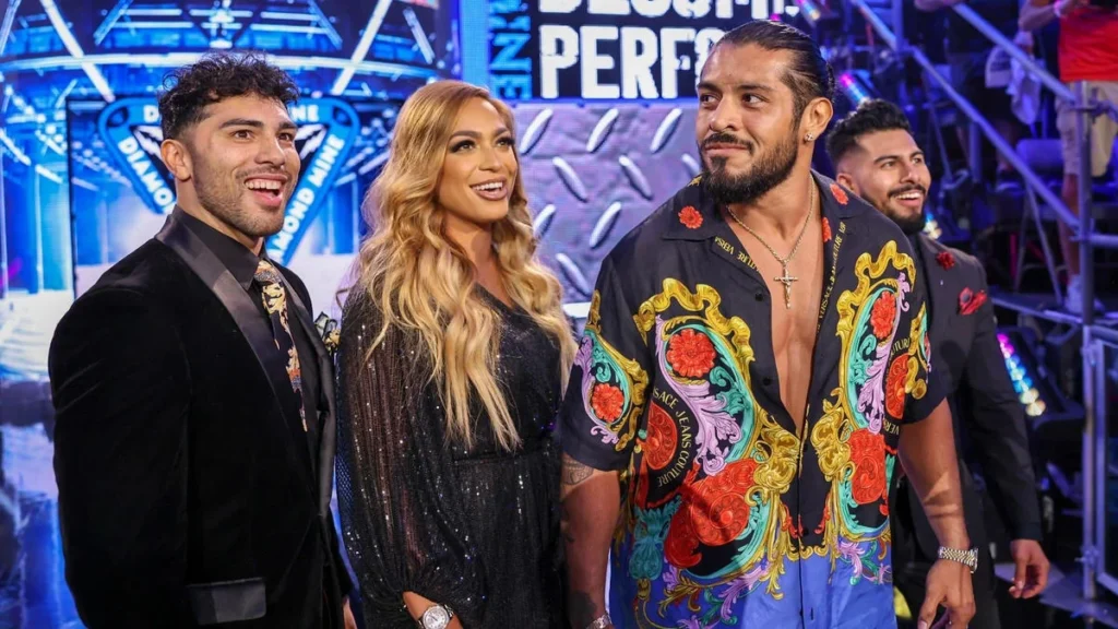 Santos Escobar podría haberse lesionado durante el último WWE Live