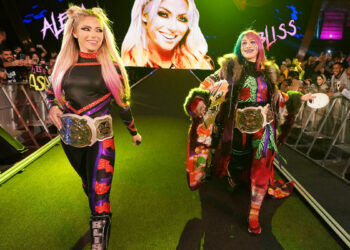 Asuka y Alexa Bliss consiguen un récord negativo tras perder los Campeonatos Femeninos por Parejas de WWE