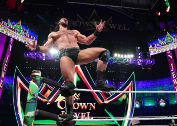 Drew McIntyre derrota a Karrion Kross en WWE Crown Jewel 2022