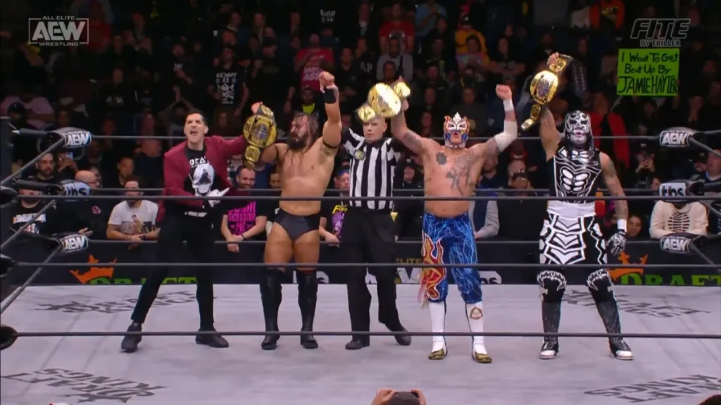 Death Triangle retienen los Campeonatos Mundiales de Tríos de All Elite Wrestling en AEW Dynamite