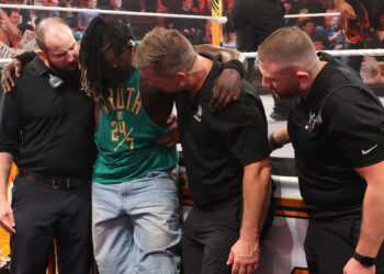 R-Truth revela que su lesión casi le obliga a retirarse y que la amputación de la pierna fue una opción