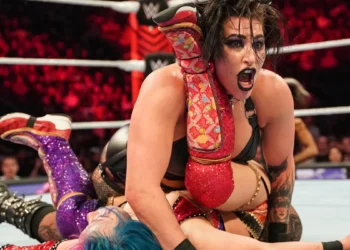 Rhea Ripley, sobre un posible combate ante Becky Lynch: "Tengo muchas ganas"