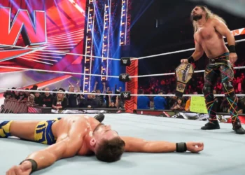 Seth Rollins retiene el Campeonato de Estados Unidos y Austin Theory falla el canjeo