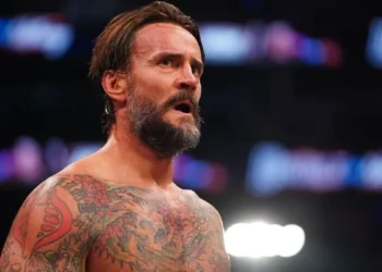 Billy Corgan de NWA intentar reclutar a CM Punk: "Te voy a comprar un sándwich vegetariano"