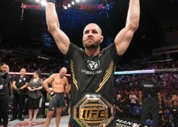 Jiri Prochazka deja vacante el título semipesado y UFC 282 tiene nuevo evento estelar