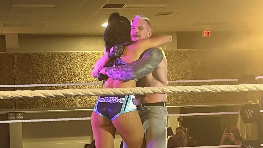 Dexter Lumis e Indi Hartwell se reúnen en el último Live Show de NXT