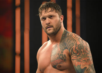 Karrion Kross se burla de un combate ante Cody Rhodes