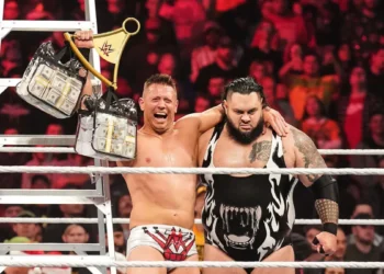 The Miz vence a Dexter Lumis en un 'Winner Takes All Ladder Match' con ayuda de Bronson Reed