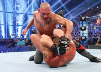 Caín Velásquez se sintió incómodo trabajando con Brock Lesnar en WWE