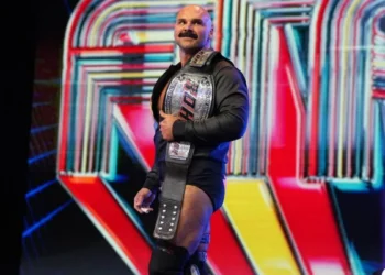 Dax Harwood está cansado de que la gente menosprecie las luchas por equipos