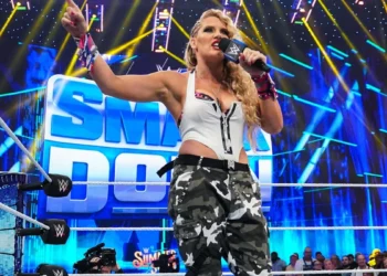 Miembro del WWE Hall of Fame admite que no ve SmackDown por culpa de Lacey Evans