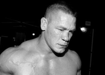 Seth Rollins habla sobre su reacción tras lesionar a John Cena en 2015