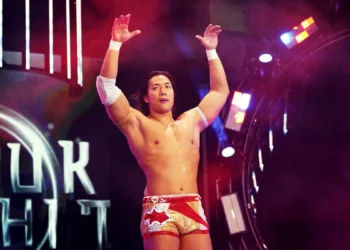 AEW tendría la intención de impulsar a Konosuke Takeshita como un "luchador de primer nivel"