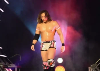 Konosuke Takeshita responde a las criticas de Ric Flair: "Necesito practicar. Me gustaría que me enseñases si es posible"