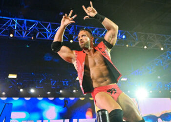 LA Knight lo tiene claro: "En algún momento me llamarás campeón"