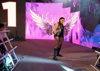 Rhea Ripley admite que trataría de unirse a The Bloodline si no formara parte de The Judgment Day