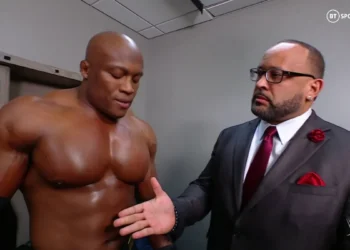 WWE insinúa una reunión de The Hurt Business en RAW