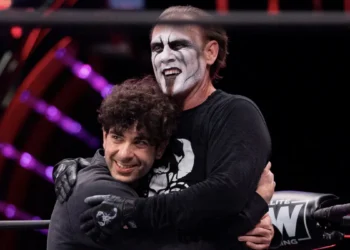 Tony Khan asegura que no ha hablado con Sting sobre su posible participación en el Hall of Fame de WWE