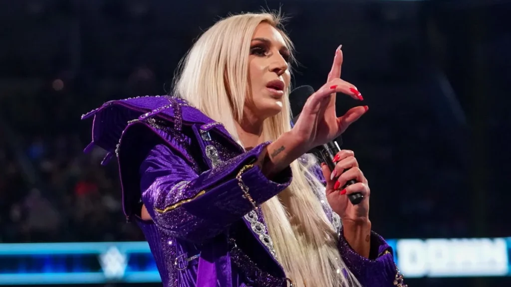 La lesión de Charlotte Flair podría ser muy grave y WWE la retira de los próximos Live Shows