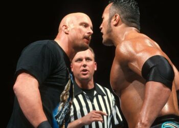 Ric Flair: "Es más probable que regrese Steve Austin que The Rock"