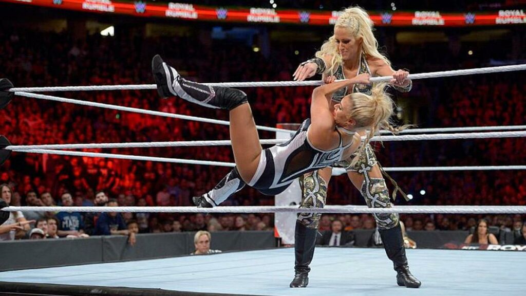 Michelle McCool quiere enfrentarse a Charlotte Flair