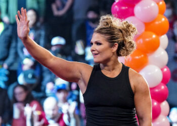 Beth Phoenix abandona WWE