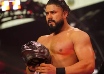 Andrade podría quedarse sin luchar todo un año por incumplimiento de contrato con WWE