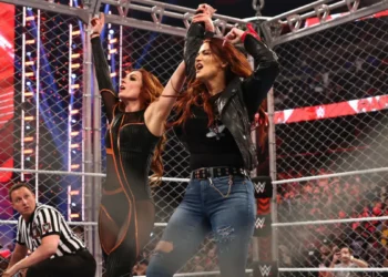 Becky Lynch cree que ganar los Campeonatos Femeninos por Parejas de WWE junto a Lita no era el plan original