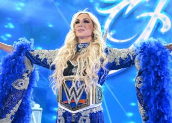 La lesión de Charlotte Flair iría más allá de una rotura del ligamento cruzado anterior