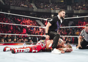 Finn Bálor se pronuncia tras su brutal ataque a Edge en RAW