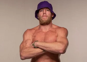 Jake Hager afirma que está retirado del wrestling