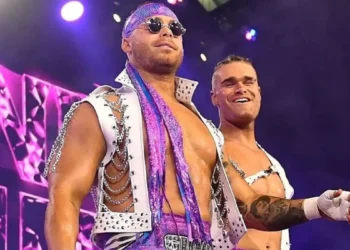 The Gunns renuevan con AEW