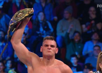 GUNTHER vence a Madcap Moss y retiene el Campeonato Intercontinental