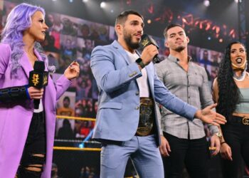 Austin Theory está agradecido con Johnny Gargano y Candice LeRae