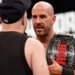 Claudio Castagnoli retiene el Campeonato Mundial de ROH y recibe un reto de Eddie Kingston Claudio Castagnoli retiene el Campeonato Mundial de ROH y recibe un reto de Eddie Kingston